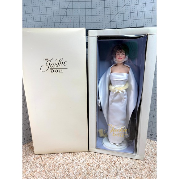 Franklin Mint Other - Franklin Mint The Jackie Doll Jacqueline Kennedy White Satin Gown Collector Box
